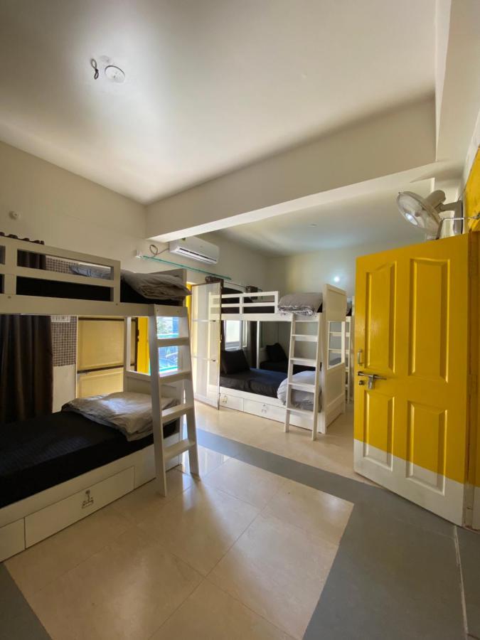 A Pousada Rove By Boston Living Hyderabad Exterior foto