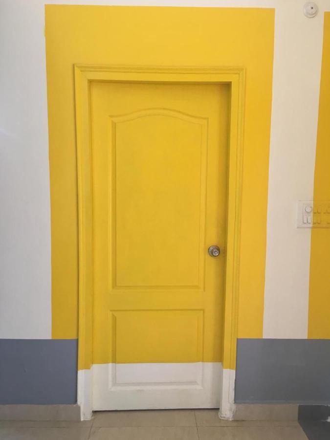 A Pousada Rove By Boston Living Hyderabad Exterior foto