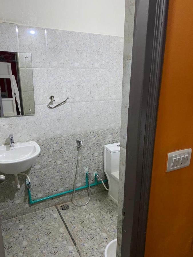 A Pousada Rove By Boston Living Hyderabad Exterior foto